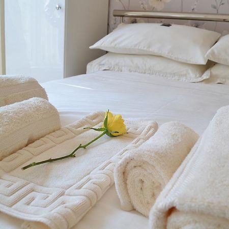 White Rose Guest House 텐비 외부 사진